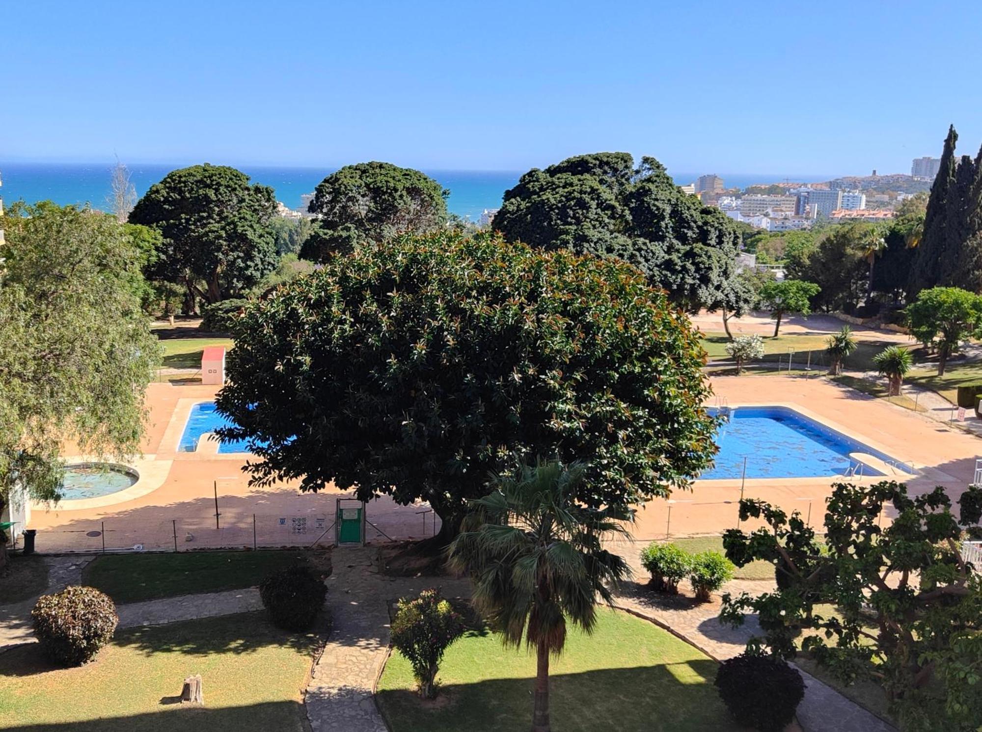 Terraza De Iris Apartment Benalmadena Bagian luar foto